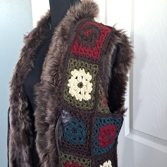Crochet Pattern Granny Square Reversible Fur Patchwork Long Heavy Cardigan Coat - Picture 3 of 15